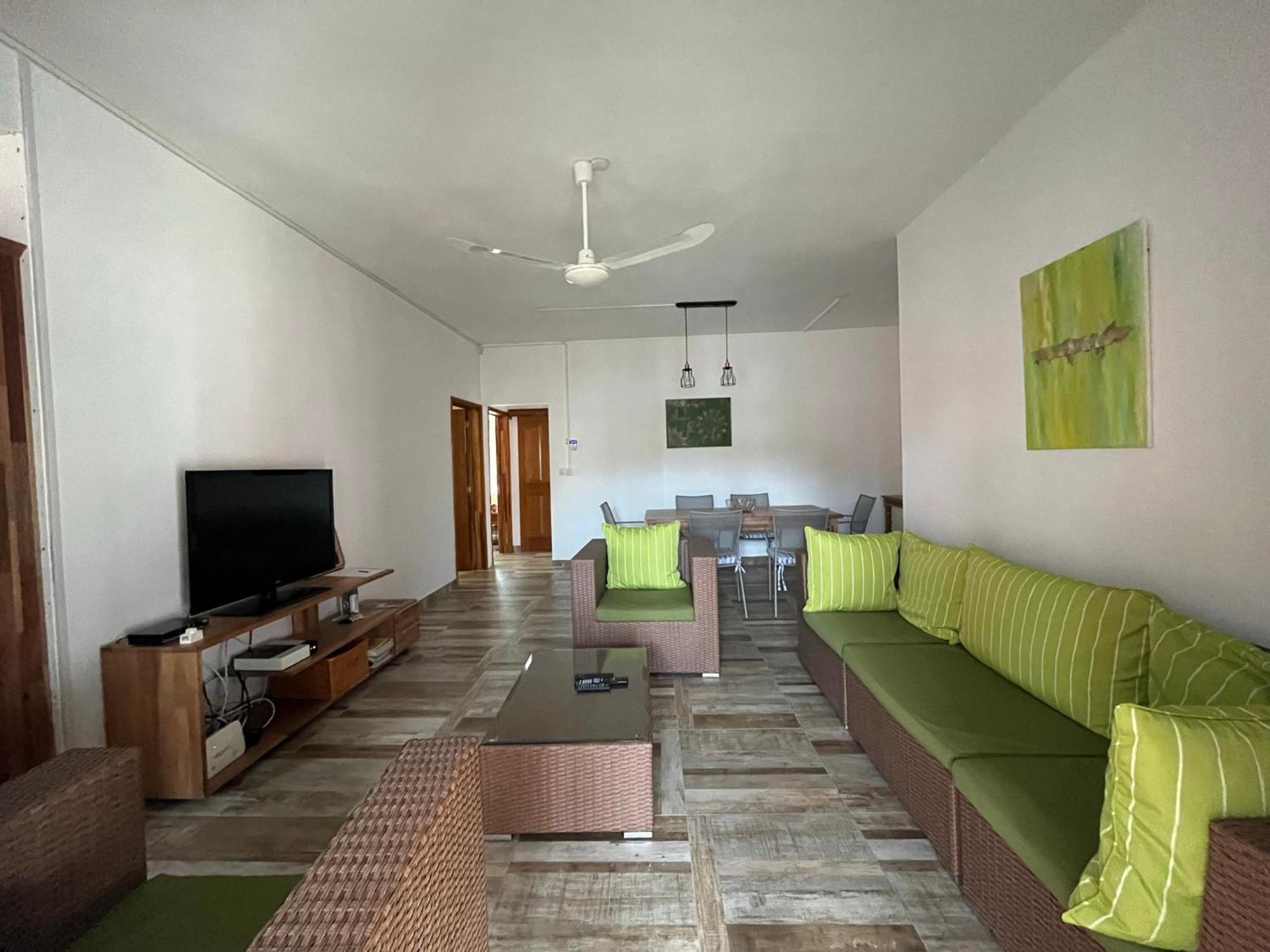 Kays Residence Pereybere Beach Exterior photo